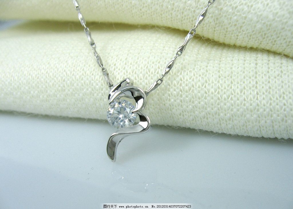 珠寶首飾中的點睛之筆 吊墜的魅力與賞析